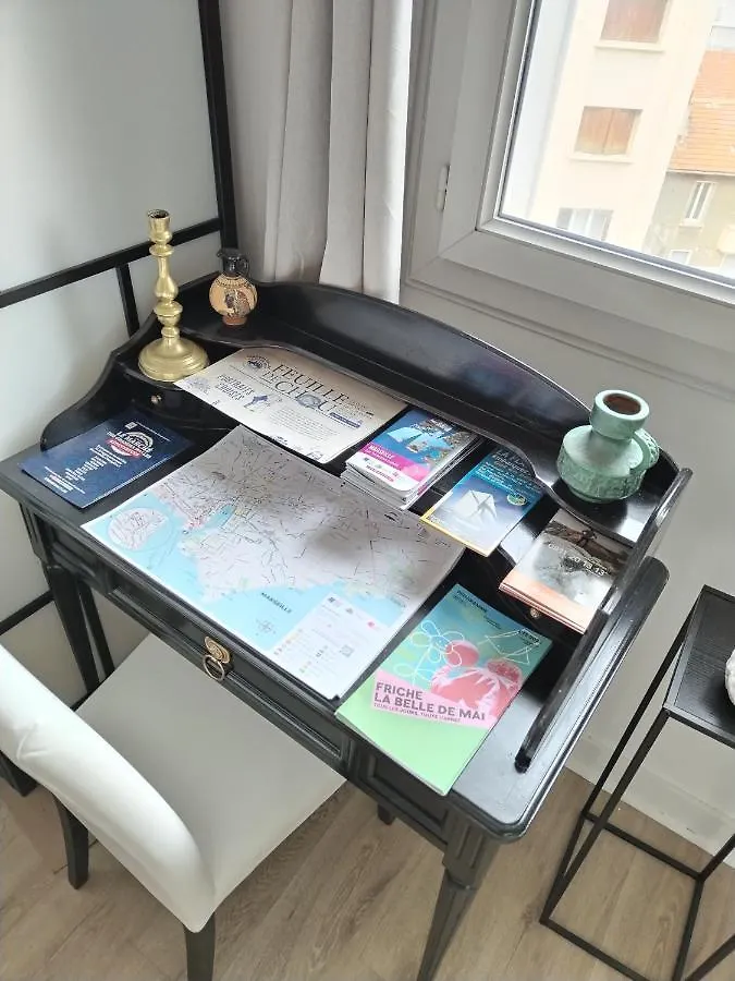 Massilia Calling Appartement Marseille Proche Metro Climatise Bien Decore アパート